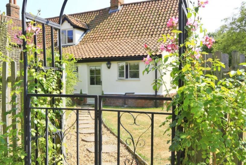 Dreamy Suffolk Country Cottage Escape Aldeby Zewnętrze zdjęcie
